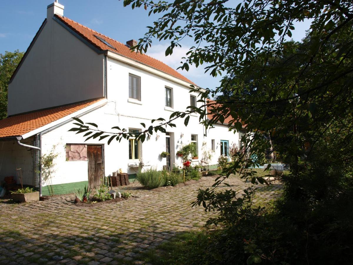 Slaaphuisje Het Vliegend Varken Genk Exterior photo