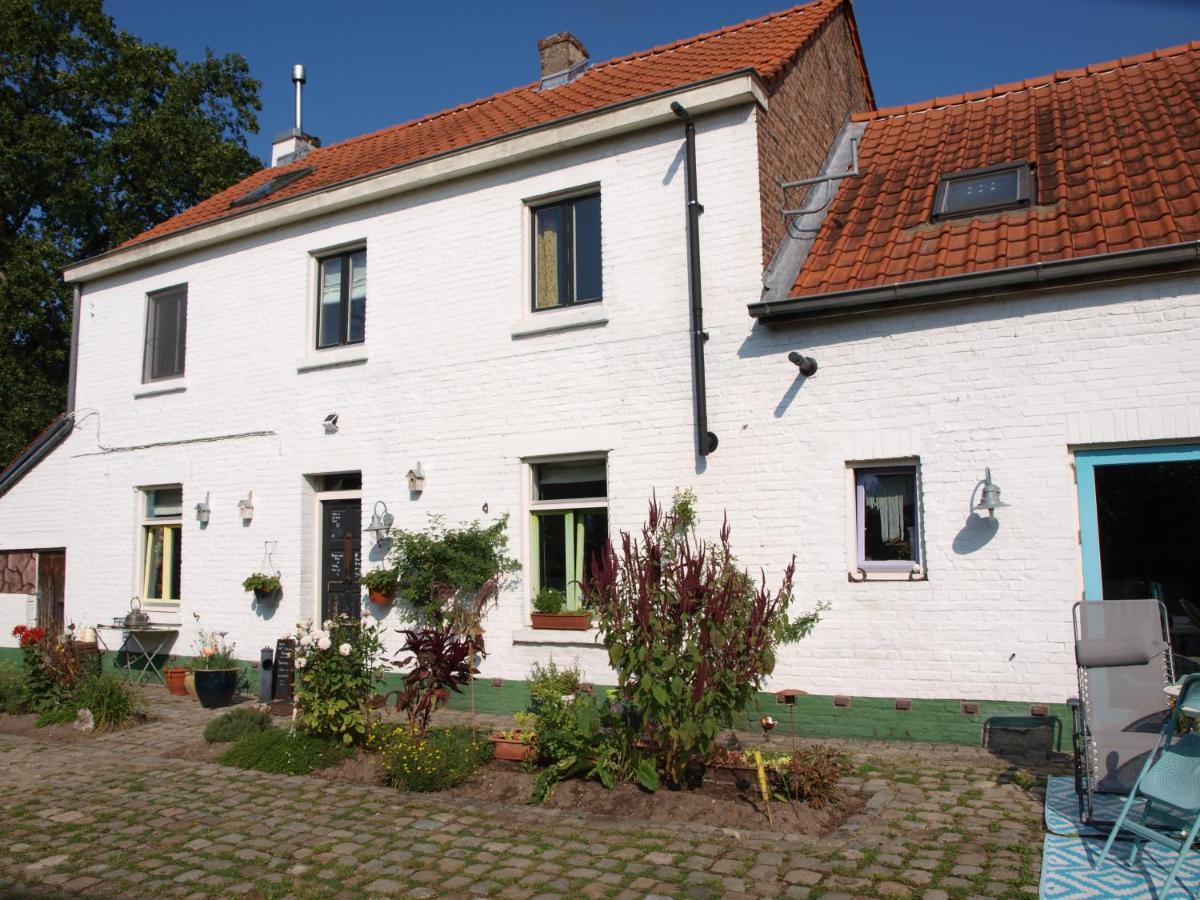 Slaaphuisje Het Vliegend Varken Genk Exterior photo